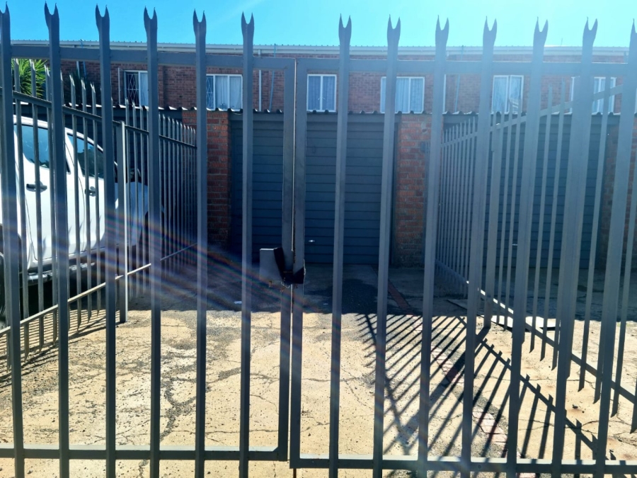 3 Bedroom Property for Sale in Belgravia Northern Cape